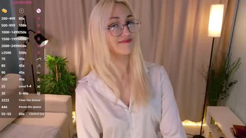 Karina online show from 10-08-25, 09:12
