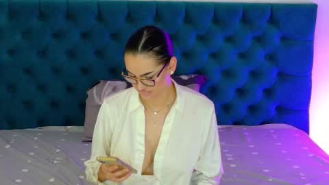 sweet peach online show from 11-13-25, 07:18