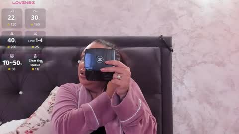 raelledarkstar online show from 11-26-25, 08:48