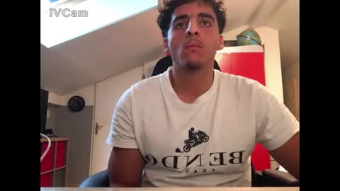 Snapshot of raes69 chatting on 02-05-26, 10:20 raes online show from 02-05-26, 10:20