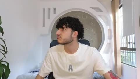 R A F A E L online show from 10-26-25, 08:48