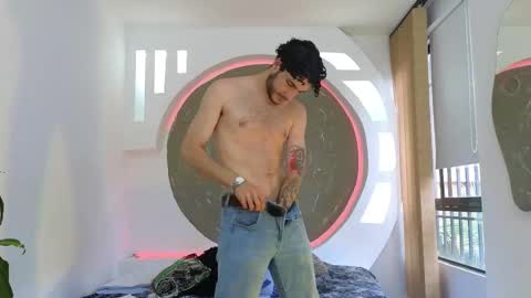 R A F A E L online show from 10-28-25, 08:55