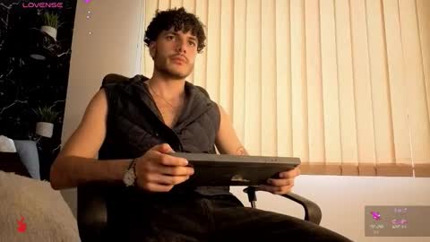 R A F A E L online show from 12-19-25, 08:27