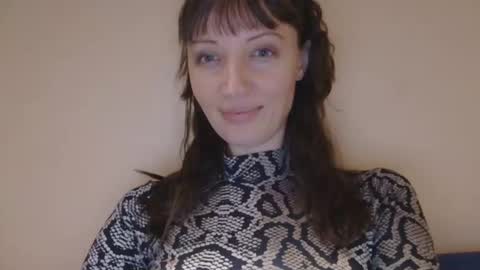 Rafaella online show from 12-14-25, 12:05