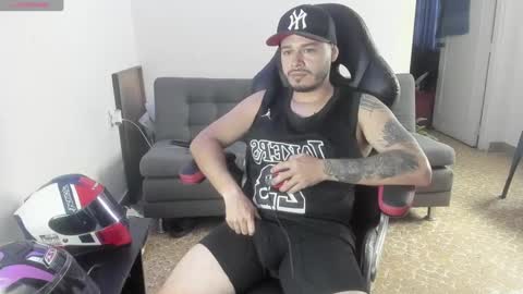 Snapshot of ragnar_lothbrok77 chatting on 09-10-25, 04:07 ragnar_lothbrok77 online show from 09-10-25, 04:07