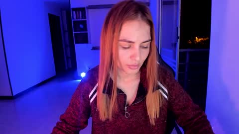 Jennyindependent model . online show from 12-16-24, 12:04