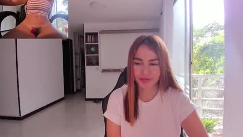 Jennyindependent model . online show from 11-14-25, 01:10