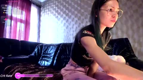 Snapshot of rainbowpony420 chatting on 03-10-25, 06:49 Joline and Alexa online show from 03-10-25, 06:49