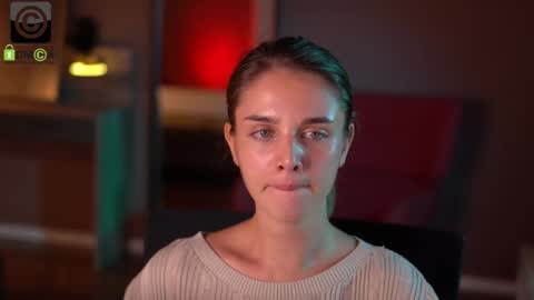 Raisa online show from 11-17-25, 07:52