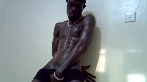 Snapshot of rakeem_1_ chatting on 02-14-25, 02:44 rakeem 1 online show from 02-14-25, 02:44