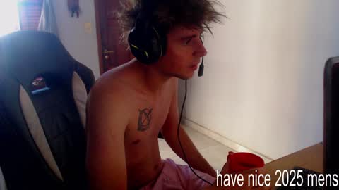 Ramiro online show from 01-02-25, 01:19