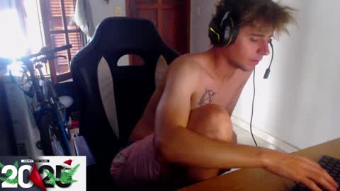 Ramiro online show from 01-04-25, 01:31