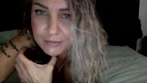 Snapshot of ramjetkel chatting on 10-23-25, 02:11 Mamakel online show from 10-23-25, 02:11
