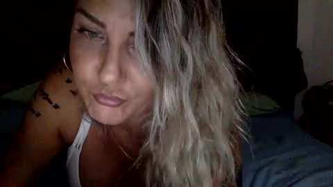 Snapshot of ramjetkel chatting on 10-24-25, 01:57 Mamakel online show from 10-24-25, 01:57