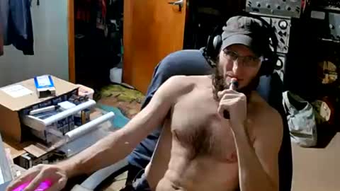 Randall online show from 09-10-25, 01:38