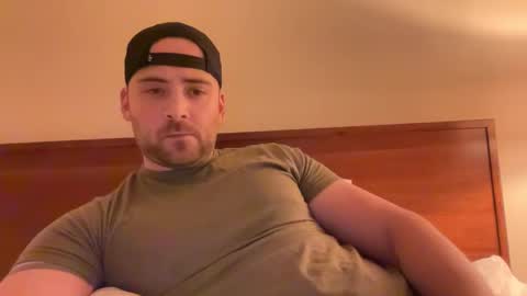 Snapshot of randomdude5950 chatting on 03-05-25, 02:46 randomdude5950 online show from 03-05-25, 02:46