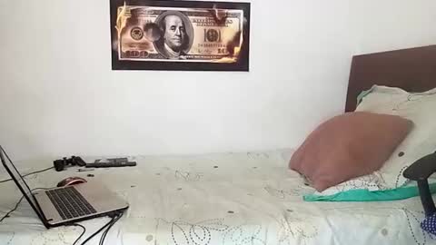 Rangel and Lola online show from 12-22-25, 04:26