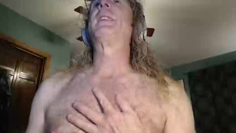 Snapshot of ranger510 chatting on 12-12-24, 03:54 Ranger510 online show from 12-12-24, 03:54