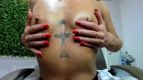 Rania online show from 11-28-25, 06:38