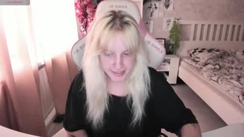 Rapunzel online show from 09-10-25, 01:22