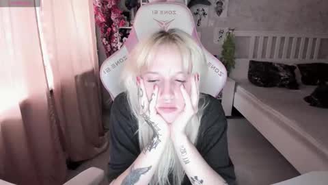 Rapunzel online show from 09-13-25, 02:06