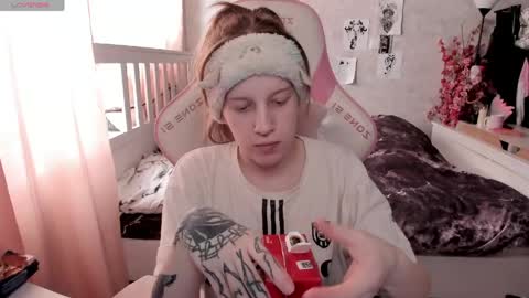 Rapunzel online show from 03-22-26, 01:47