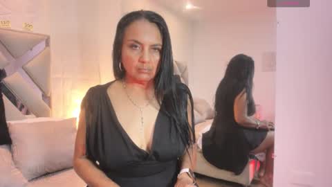 Raquel Moore  online show from 09-24-25, 12:19