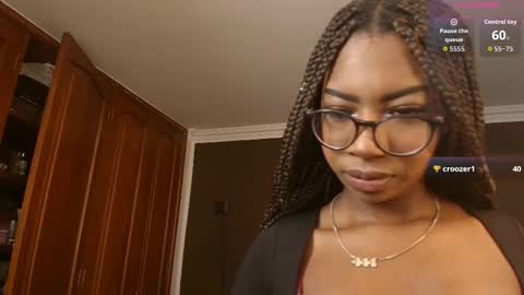 Raquel online show from 10-26-25, 11:38