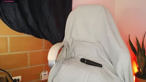 Raven online show from 02-08-25, 03:52