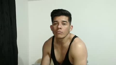 Snapshot of raven20081024 chatting on 11-16-25, 03:45 raven20081024 online show from 11-16-25, 03:45