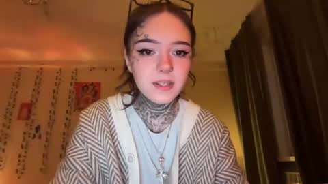 Snapshot of raven_armor chatting on 07-09-26, 06:12 raven_armor online show from 07-09-26, 06:12