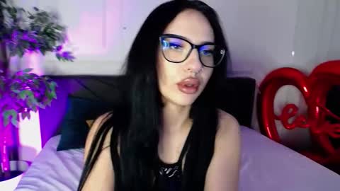 Raven Foxxy online show from 03-04-26, 07:03