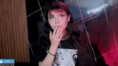 Snapshot of raven_rox_ chatting on 11-29-25, 01:52 raven_rox_ online show from 11-29-25, 01:52