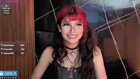 Snapshot of raven_rox_ chatting on 02-26-26, 08:46 raven_rox_ online show from 02-26-26, 08:46