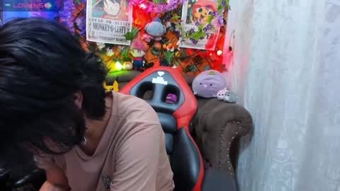 Snapshot of ravenn_20 chatting on 10-16-25, 11:33 RavenN online show from 10-16-25, 11:33