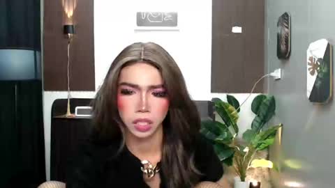 ravennaxx online show from 02-22-25, 04:40