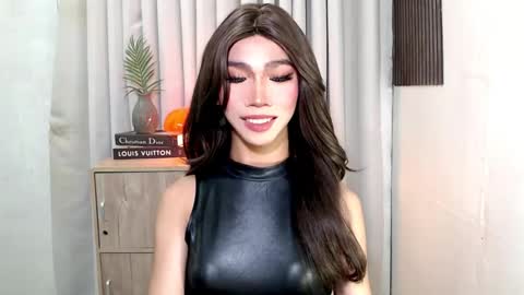 ravennaxx online show from 10-26-25, 01:11