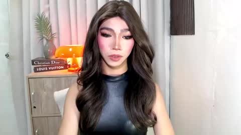 ravennaxx online show from 10-26-25, 07:31