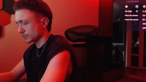 Snapshot of ravine_doleg chatting on 09-10-25, 07:14 Alex Nash online show from 09-10-25, 07:14