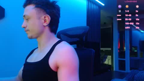 Snapshot of ravine_doleg chatting on 10-31-25, 02:01 Alex Nash online show from 10-31-25, 02:01