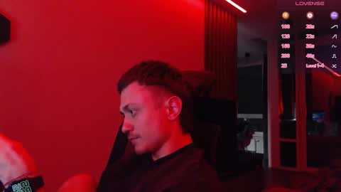 Snapshot of ravine_doleg chatting on 10-31-25, 11:50 Alex Nash online show from 10-31-25, 11:50