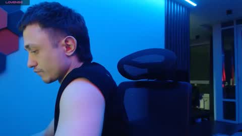 Snapshot of ravine_doleg chatting on 11-05-25, 12:43 Alex Nash online show from 11-05-25, 12:43