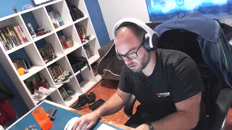 ravingr3d3 online show from 11-14-25, 09:19