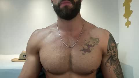 Snapshot of ray90fit chatting on 01-16-25, 01:14 rayfit90 online show from 01-16-25, 01:14