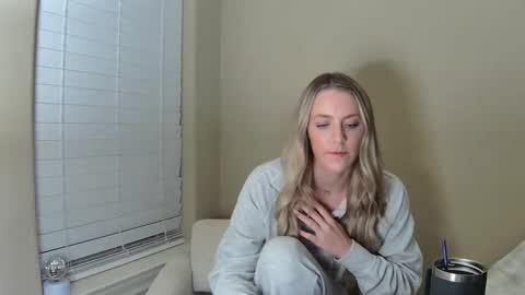 RayBabe online show from 09-20-25, 02:45