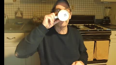 Ray online show from 02-10-25, 05:58