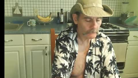 Ray online show from 09-08-25, 05:01