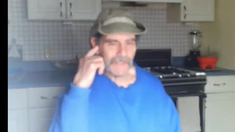 Snapshot of raylene4u2 chatting on 02-01-26, 07:51 Ray online show from 02-01-26, 07:51