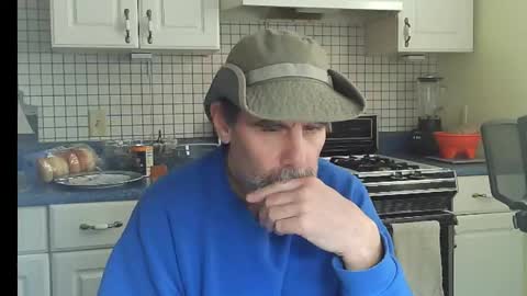 Snapshot of raylene4u2 chatting on 02-01-26, 07:56 Ray online show from 02-01-26, 07:56