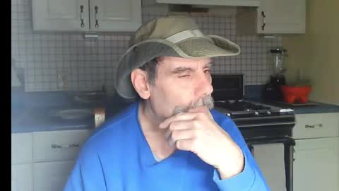 Snapshot of raylene4u2 chatting on 02-02-26, 08:02 Ray online show from 02-02-26, 08:02